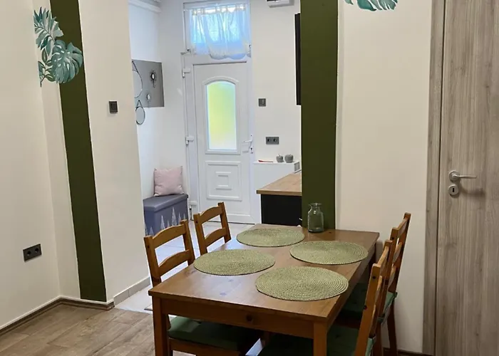 Appartement Cozy Close To M0 Way Boedapest
