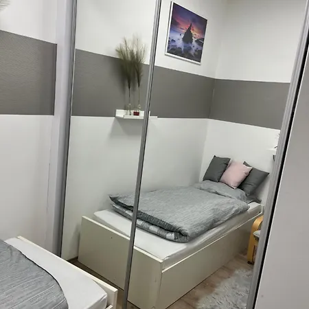 Appartement Cozy Close To M0 Way