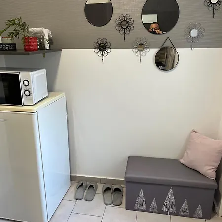 Lägenhet Cozy Close To M0 Way Budapest